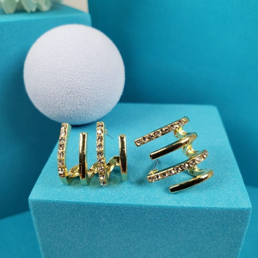 Brand New Rhinestone Gold Top Fashion Earrings